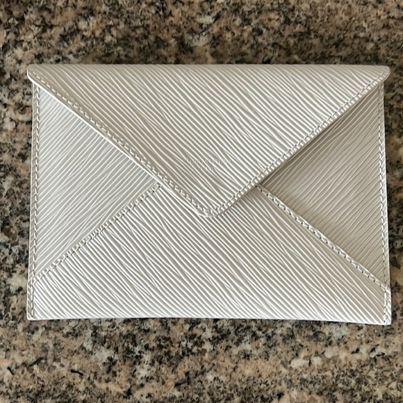 Louis Vuitton Kirigami Medium Pouchette - Picture 5 of 15